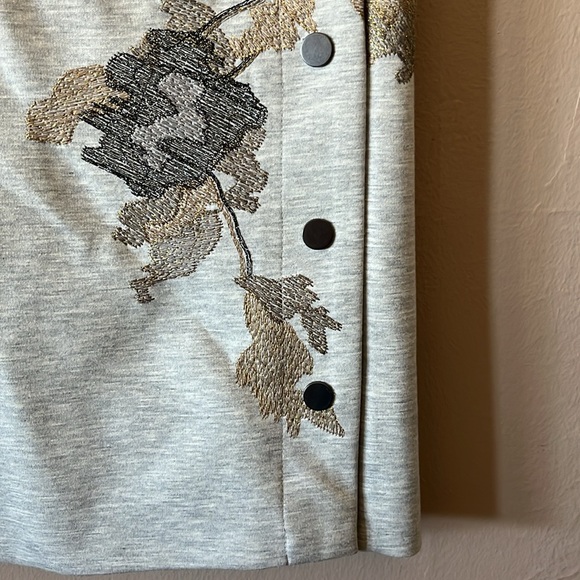 NWT BCBG MaxAzria Runway Rebekka Gray Abstract Leaf Metallic Print Midi Skirt 0 - Picture 4 of 16